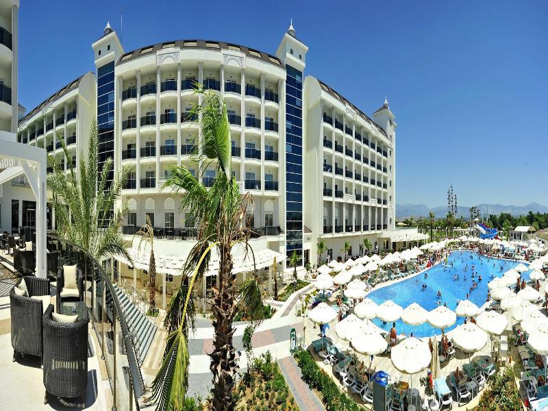 Resort & River & Side