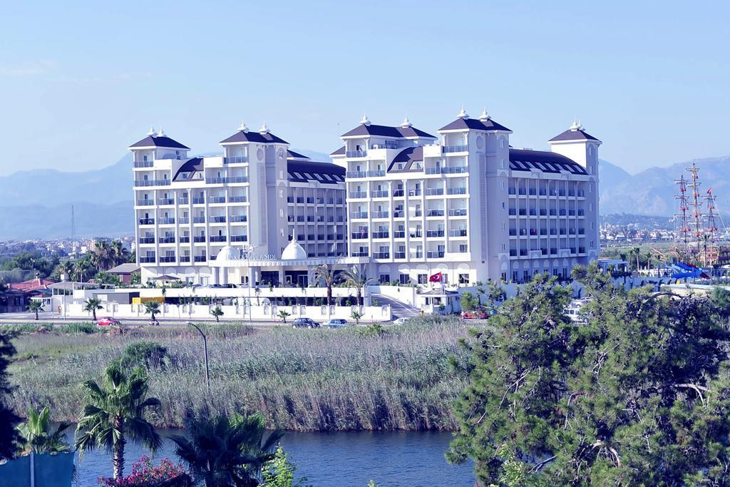 Resort & River & 5*