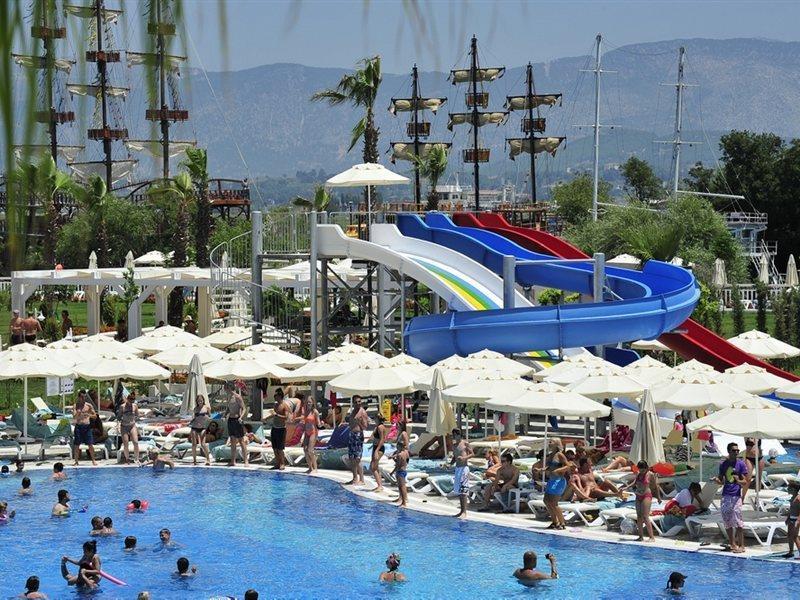 Resort & River & Side